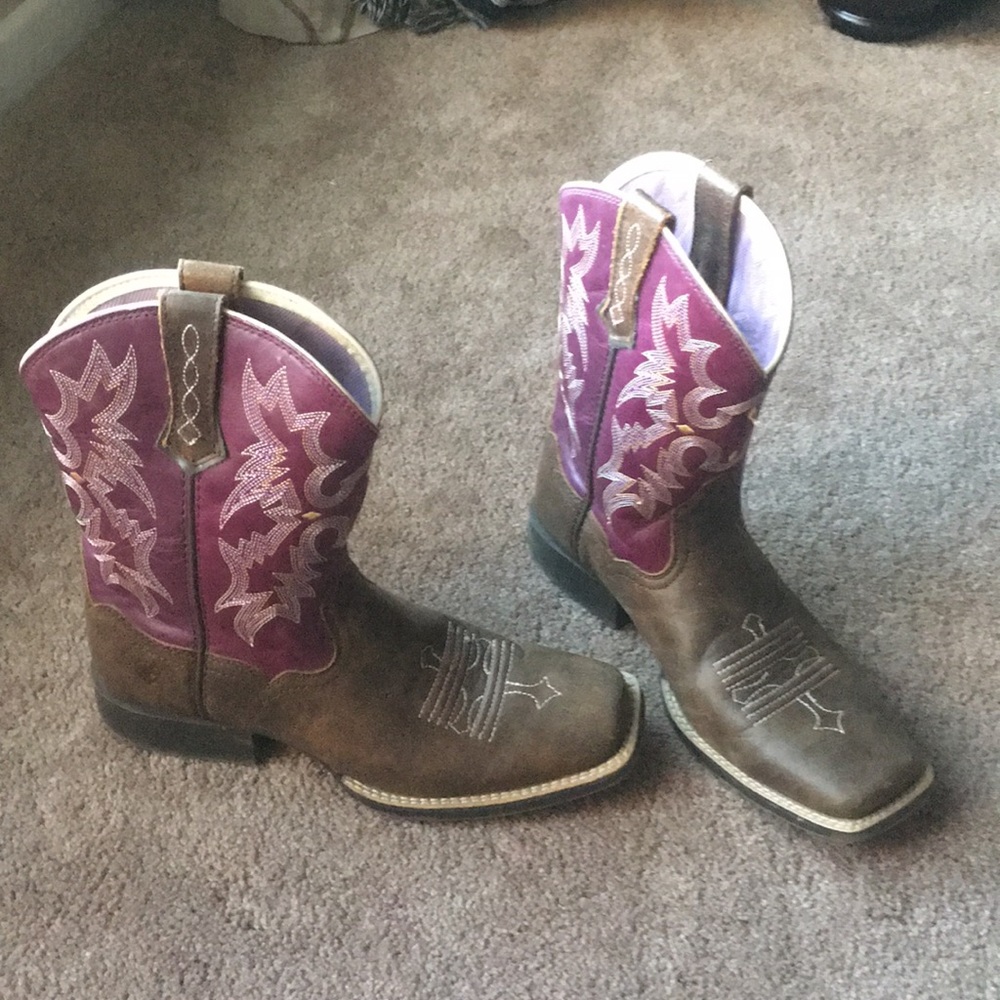 Ariat cowgirl boots!
